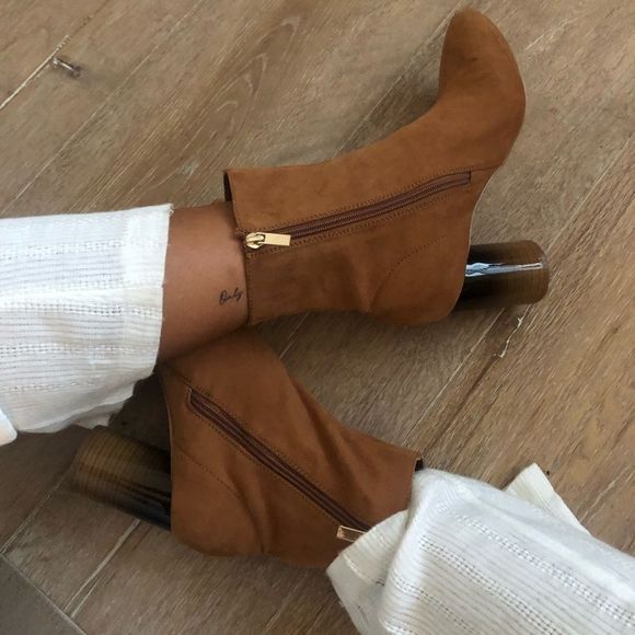 Shoes - Tan booties